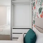 דירה One Bedroom, 2 Mins From The נאזרה