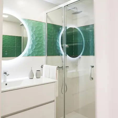 One Bedroom, 2 Mins From The Apartamento