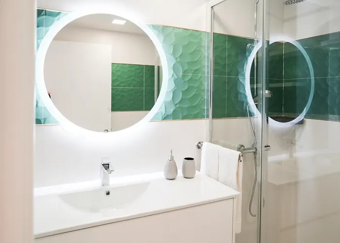 One Bedroom, 2 Mins From The * Nazaré